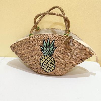Pineapple Woven Zippered Tote ~ Nice Size ~ New with Tag