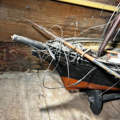 N428 Antique Clipper Ship Model AS IS