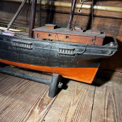 N428 Antique Clipper Ship Model AS IS