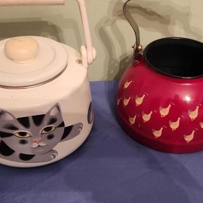 Red and white teapots - 2