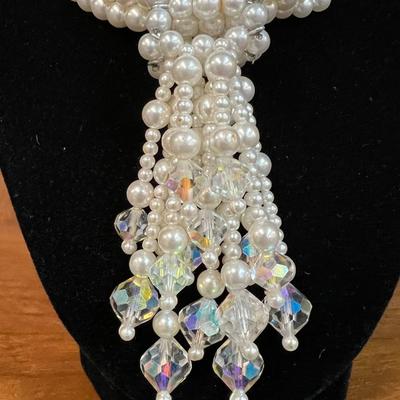 FAUX PEARL MULTI STRAND NECKLACE W/GLASS BEAD ACCENTS