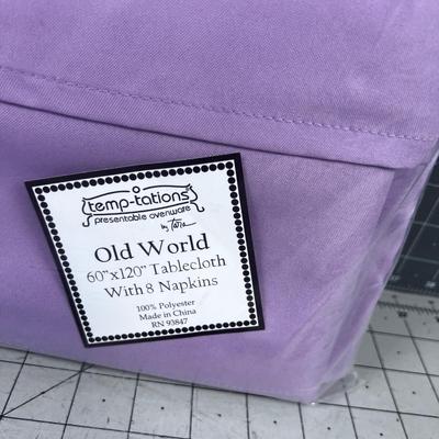 HUGE LOT of NEW TEMPTATIONS OLD WORLD Linens; Placemats, Napkins and Table Cloth