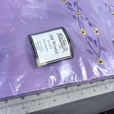 HUGE LOT of NEW TEMPTATIONS OLD WORLD Linens; Placemats, Napkins and Table Cloth