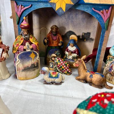 Jim Shore nativity figuines, Lots of Noel