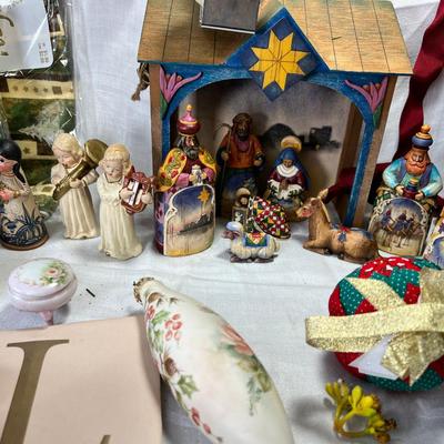 Jim Shore nativity figuines, Lots of Noel