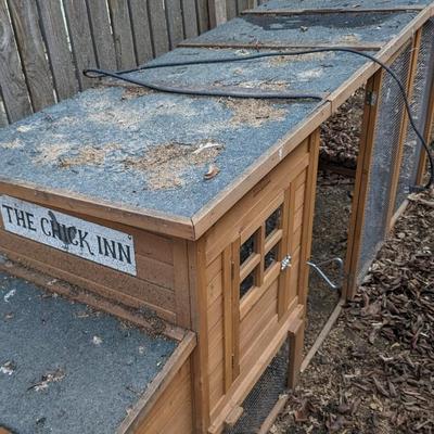 Pet's Imperial Chicken Coop