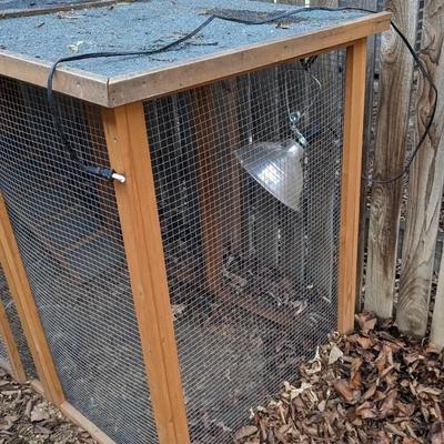 Pet's Imperial Chicken Coop