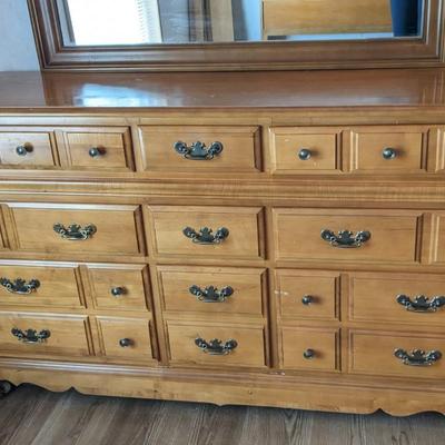 Flanders 9 Drawer Dresser