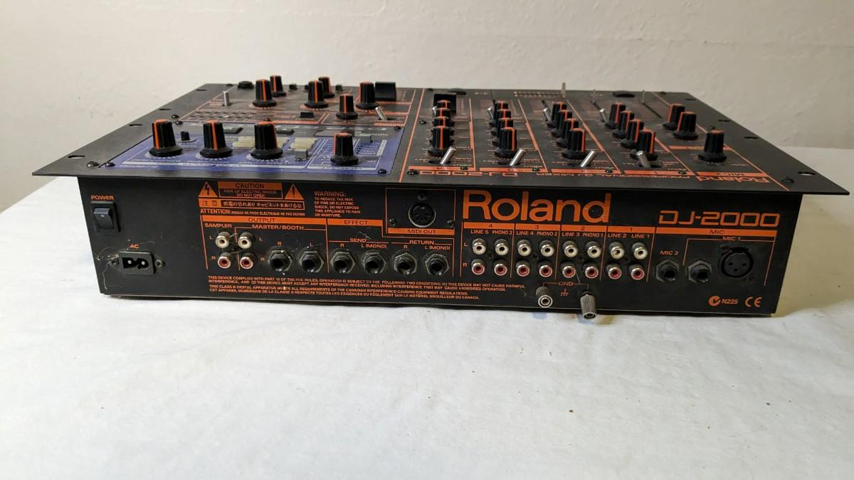 Roland DJ-2000 | EstateSales.org