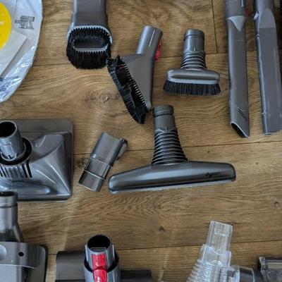 Dyson V7 Attachments and Charger