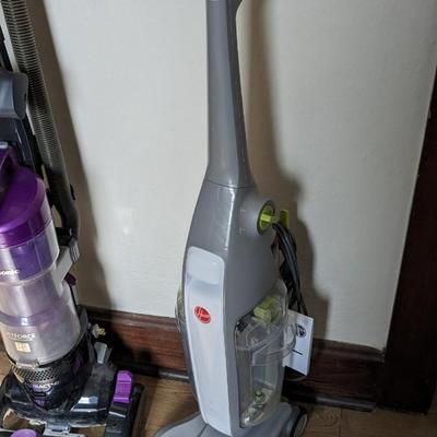 Upright Vacuum and Shampooer