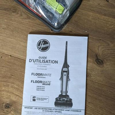 Upright Vacuum and Shampooer
