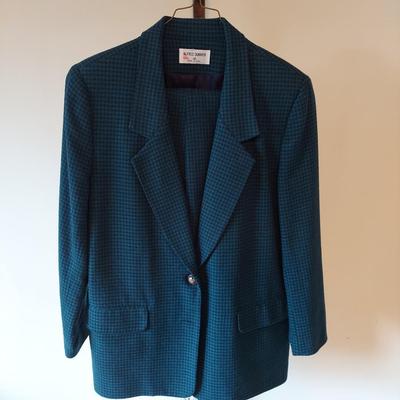 Women's 70s 80s Suit Sets and Separates Size 6 - 10 (B1-BBL)