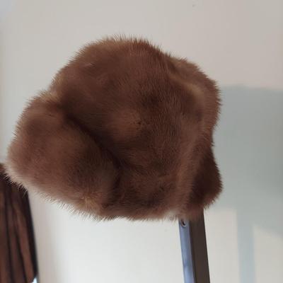 Vintage Fur Coat and Hat (BC-BBL)