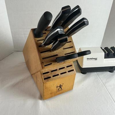 H579 J.A. Henckels Knives,Wooden Knife Block & Sharpener