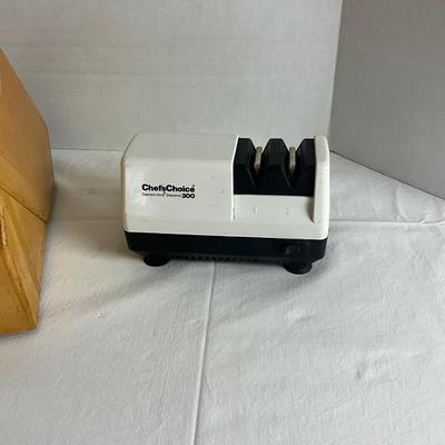 H579 J.A. Henckels Knives,Wooden Knife Block & Sharpener