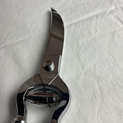 H581 Robeson Poultry Shears & Assorted Kitchen Tools