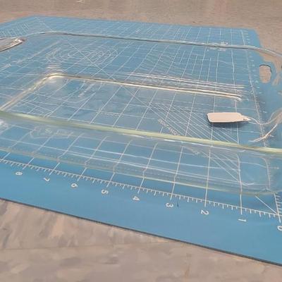 Pyrex casserole dish