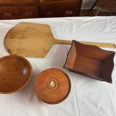 H582 Wooden Kitchenware LOT