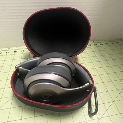 Beats Wireless Headphones with Case