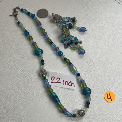 Green & Blue Beaded Necklace with Earrings (4)