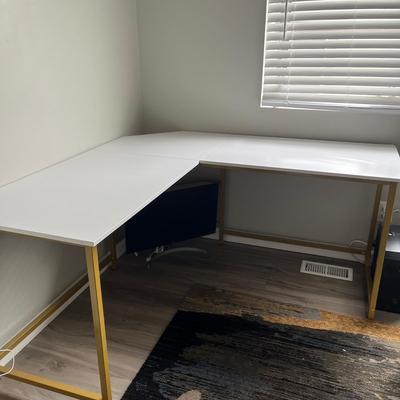 Elephance L-Shaped & Corner Desk ($120 new) *Needs to be assembled