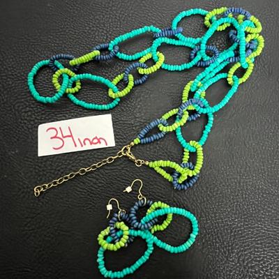 Beaded Earrings & Necklace (24)