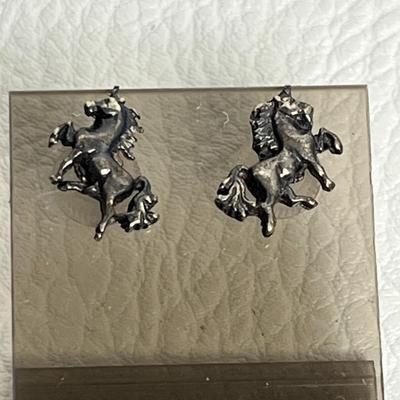 Silver Pendant Necklace with Horse Earrings (44)