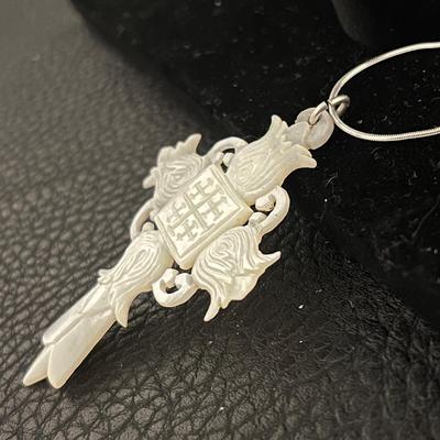 Mother of Pearl Cross Pendant on Sterling Silver (925) 18 Inch Chain (60)