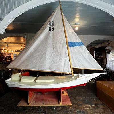 803 Vintage RC #66 Skipjack Large Model Boat