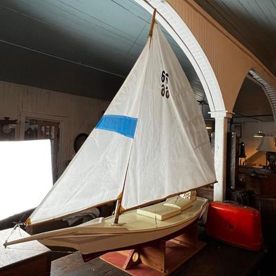 803 Vintage RC #66 Skipjack Large Model Boat