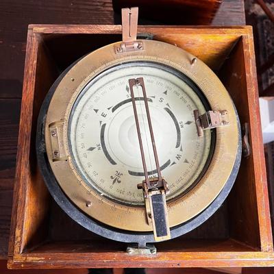 804 WWII 1941 Brass Navy Ship Compass by Lionel Corp.