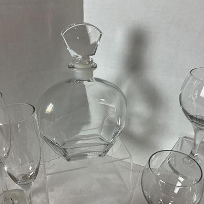 H701 Italian Decanter & Glasses