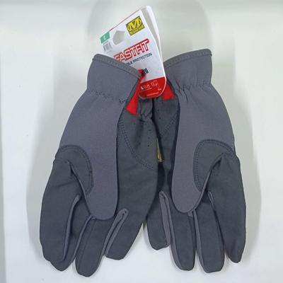 Brand New Mechanix Wear FastFit Gloves