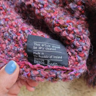 Womenâ€™s Shawls (P-CE)