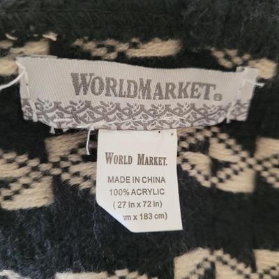 Womenâ€™s Shawls (P-CE)