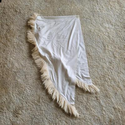 Womenâ€™s Shawls (P-CE)