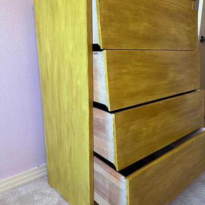 Mid Century Chest of Drawers (See Description)