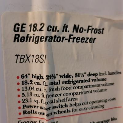 GE 18.2 cu ft No-Frost Refrigerator Freezer (BS-CE)