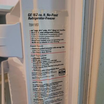 GE 18.2 cu ft No-Frost Refrigerator Freezer (BS-CE)