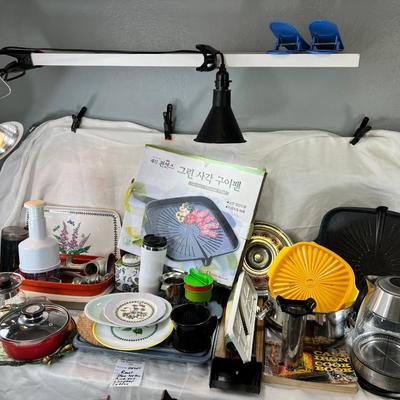 Botanic gardens dinner ware, Pyrex, coffe, Tea, stove top grill