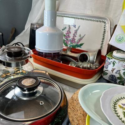 Botanic gardens dinner ware, Pyrex, coffe, Tea, stove top grill