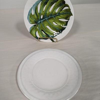 Bed Bath & Beyond Melamine Plates- 22 Pieces- Approx 8 1/2" in Diameter