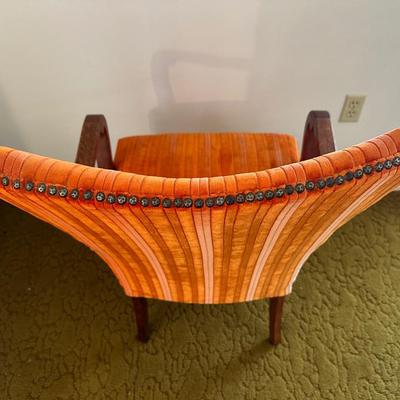 Vintage Chair (See Description)