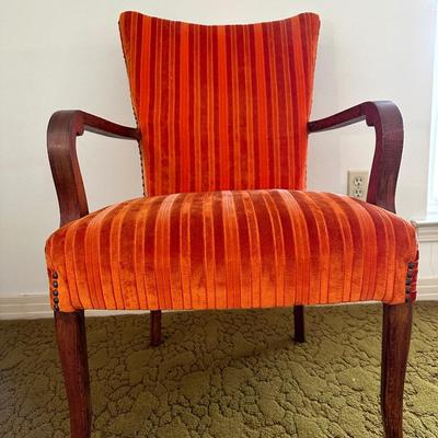 Vintage Chair (See Description)