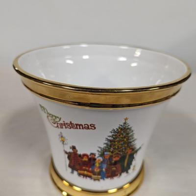 Charles Wysocki Telefloral Gift Merry Christmas Planter