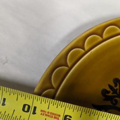 5 Castilian Dinnerware Plates