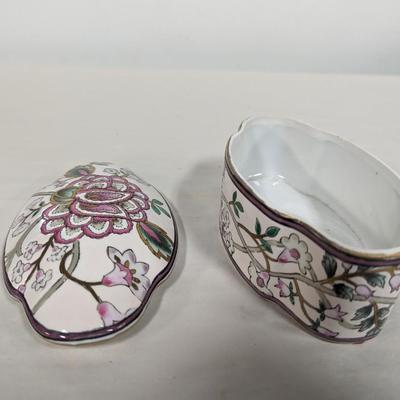 Classic Traditions J C Penney Hand Crafted Porcelain Trinket Box