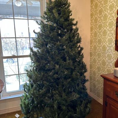 7â€™ Artificial Christmas Tree