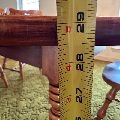 Dining Table w/ Two Leaves â€” EXCELLENT Condition